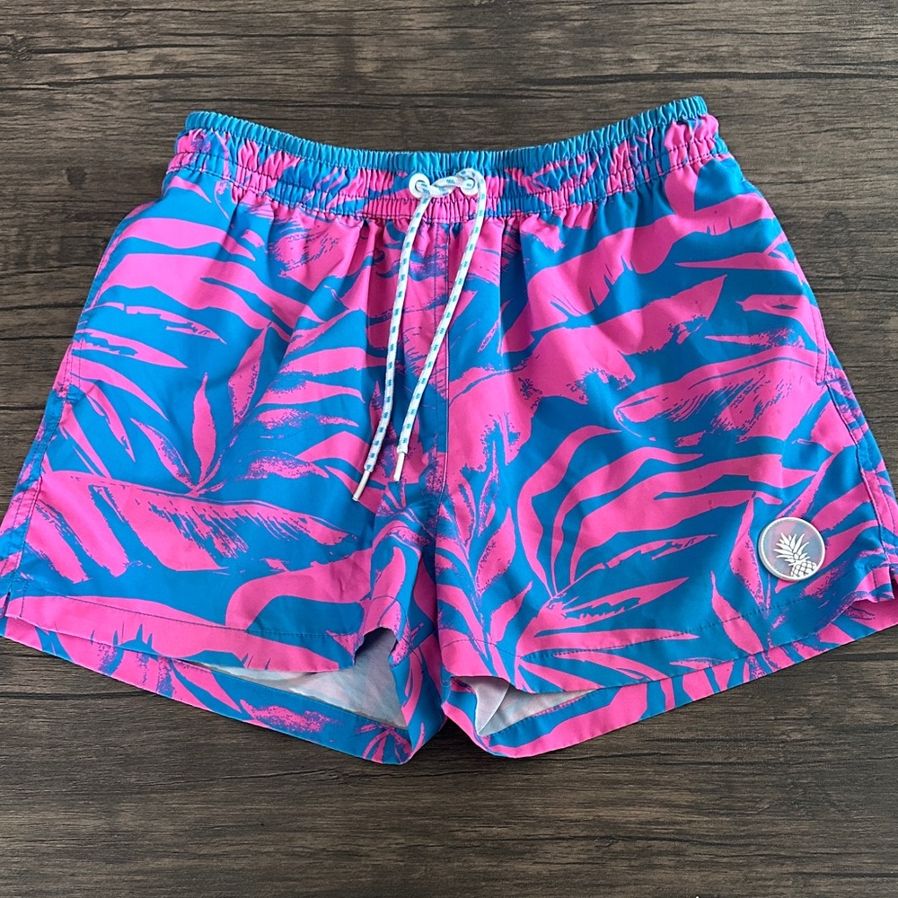 chubbies Blue and Pink Palm Print Swim Trunks